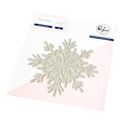 Pinkfresh Studio Press Plate - Radiating Snowflake